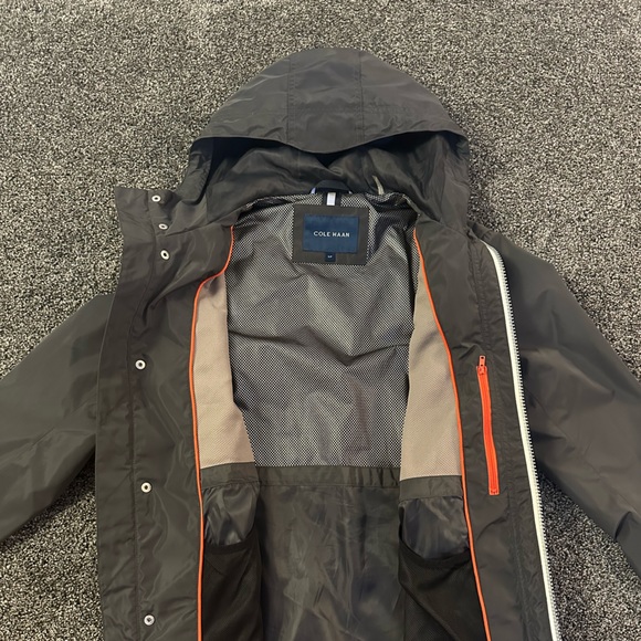 Cole Haan Stylish Grey Rain Jacket - Picture 6 of 6